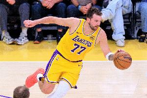 埃奇库姆：尼克斯不想让马克西击败他们 我需要为队友创造机会